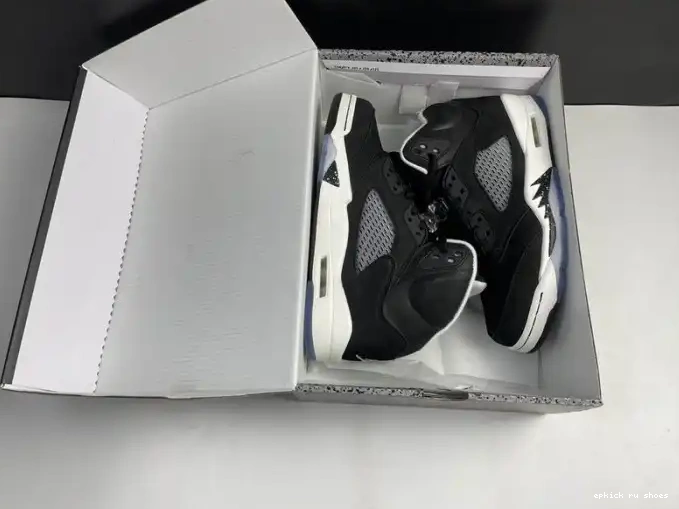 Rep 5 OREO JORDAN CT4838-011 AIR 0613